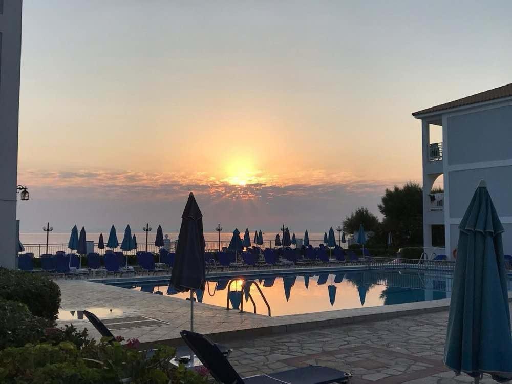 Meridien Beach Hotel อาร์กาซี ภายนอก รูปภาพ